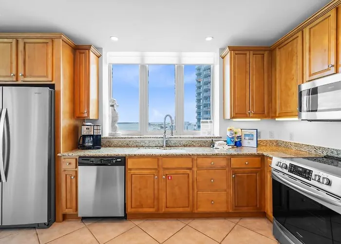 Apartment Lagoon Tower 902 By Youngs Suncoast