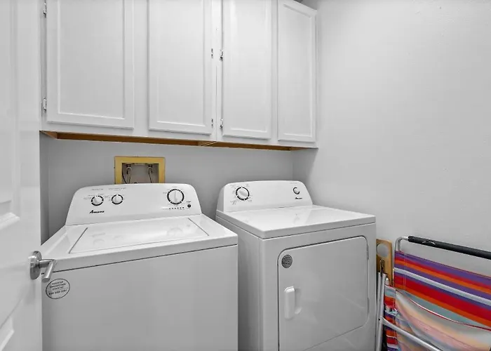Apartment Lagoon Tower 902 By Youngs Suncoast